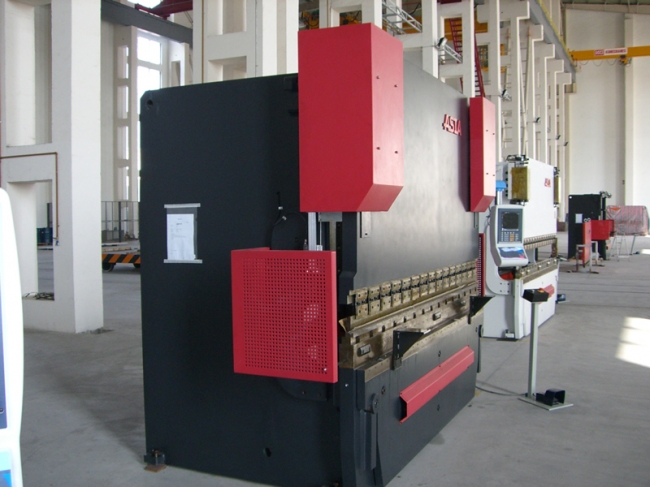 NC-Metal Forming Machinery